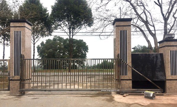 lắp đặt motor trượt dynamos 600 KingGates cho cổng trường học tại Thanh Hóa