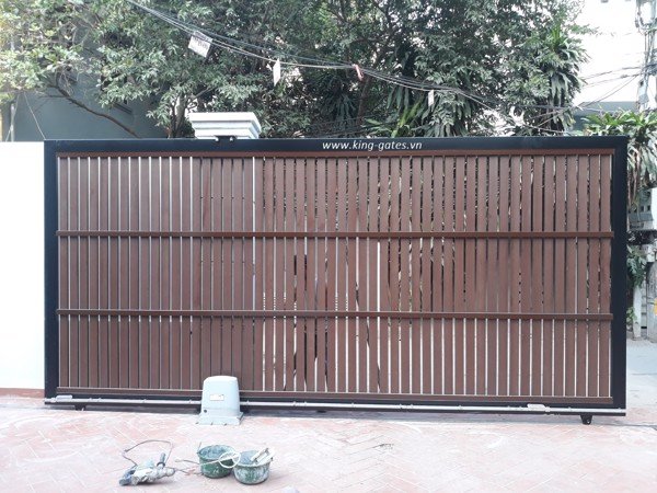 Công trình lắp motor trượt ngang DynamosXL 1800 cho cổng nhà tại Âu Cơ - Hà Nội