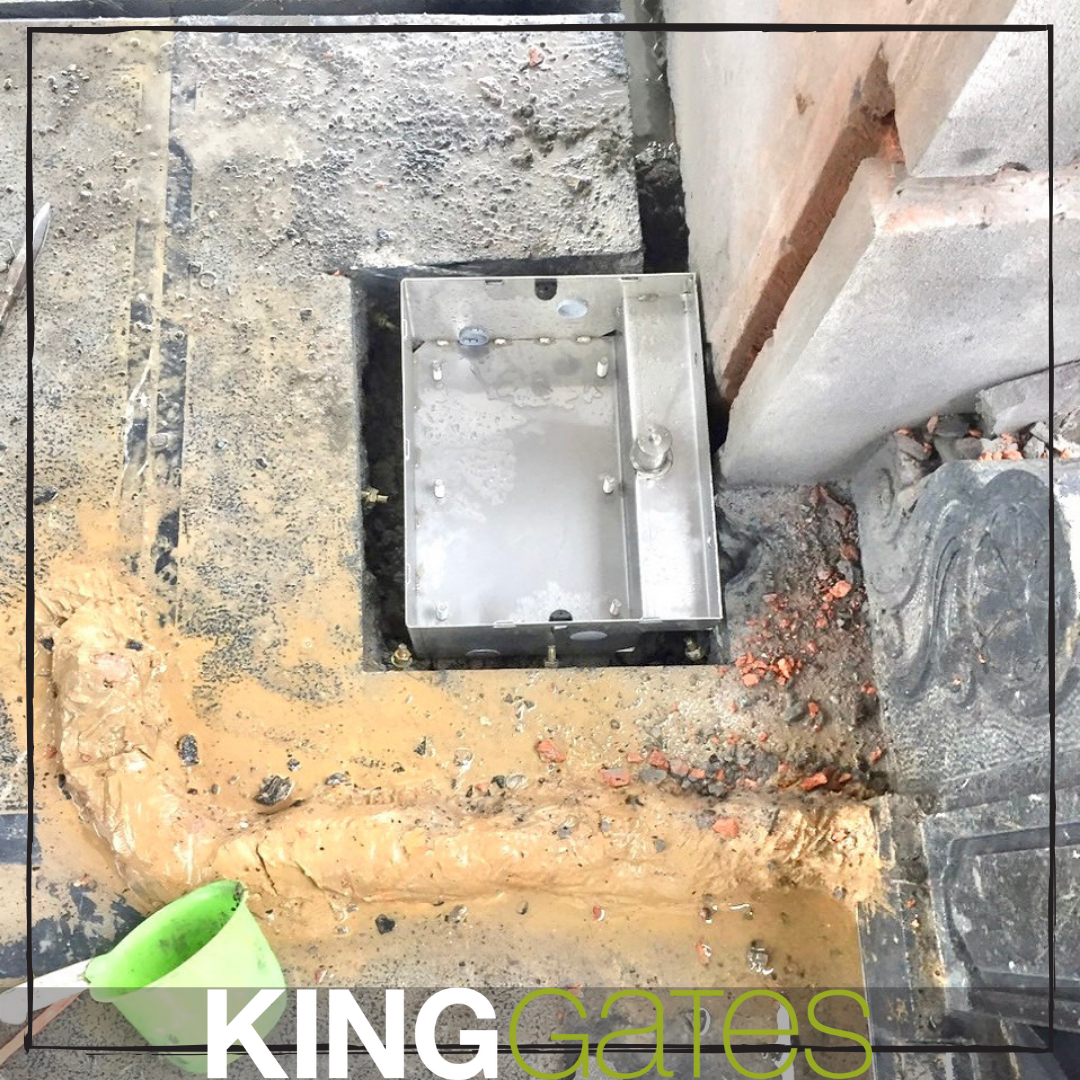 Lắp đặt đế motor âm sàn intro 230 KingGates Italy tại Bình Dương