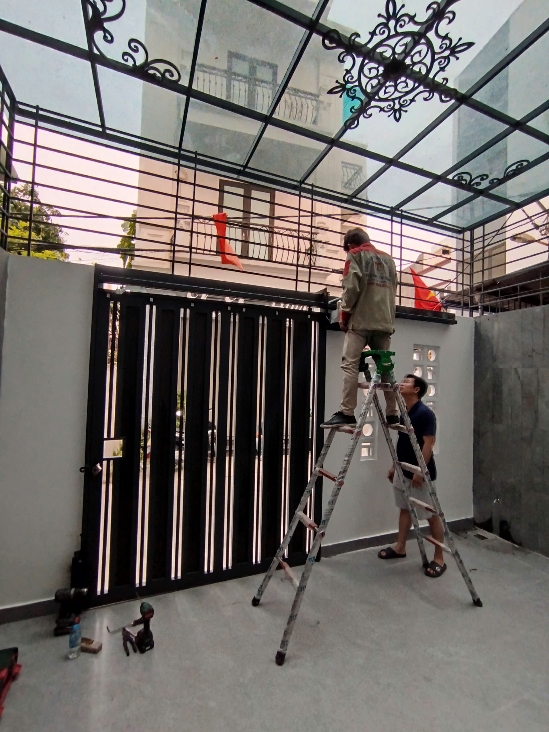 thi công gắn motor cổng trượt dynamos 400 tại Hải Phòng